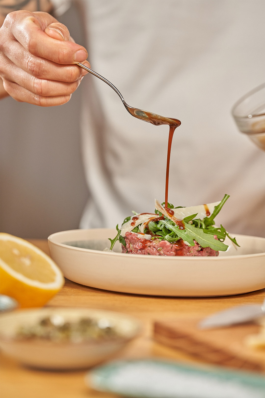 Monari-Federzoni-BEEF-TARTARE-WITH-MUSTARD,-ROCKET-AND-PARMIGIANO-CHEESE-03